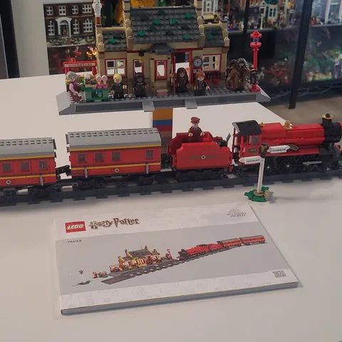LEGO 76423 Harry Potter Hogwarts Express & Hogsmeade Station 1074pc 8+ Train