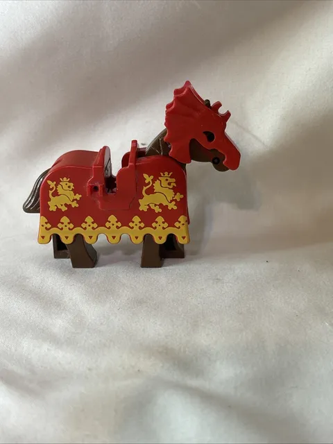 LEGO HORSE BARDING BLANKET ARMOR VTG Yellow Lions Pattern Knight Kingdom