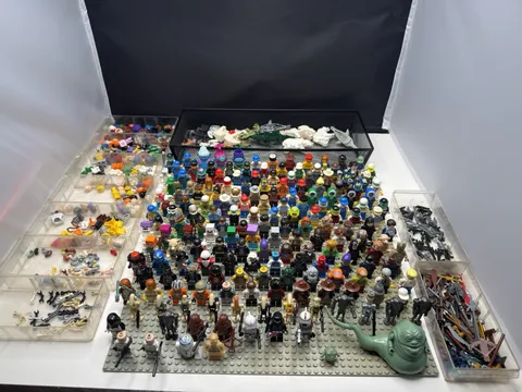 Huge LEGO Minifigure Lot Star Wars Indiana Jones Marvel HP Ninjago + More