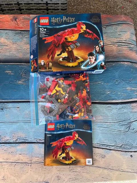 LEGO Harry Potter: Fawkes, Dumbledore’s Phoenix (76394) 100% complete with instr