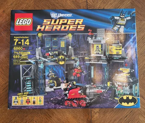 LEGO DC Comics Super Heroes: The Batcave (6860)