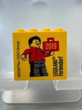 LEGO collector's brick special brick 2x4x3 yellow Legoland holiday village 2019