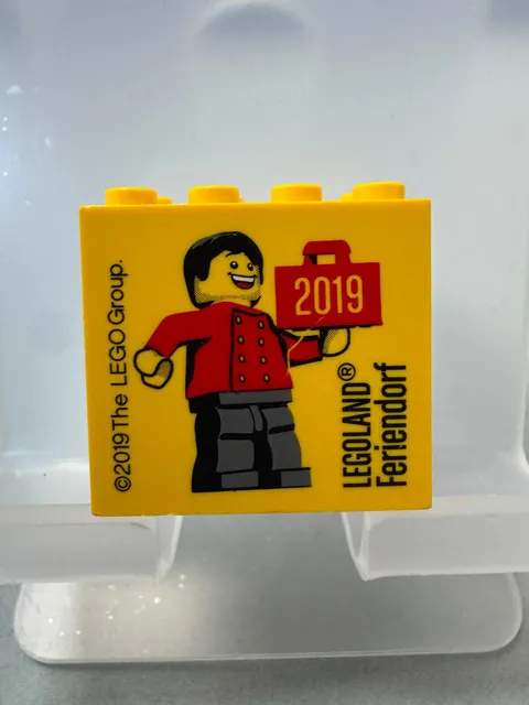 LEGO collector's brick special brick 2x4x3 yellow Legoland holiday village 2019