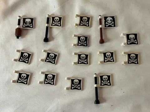 LEGO BULK LOT OF 14 Pirate Skull Cross Bones Flags Small 2x2