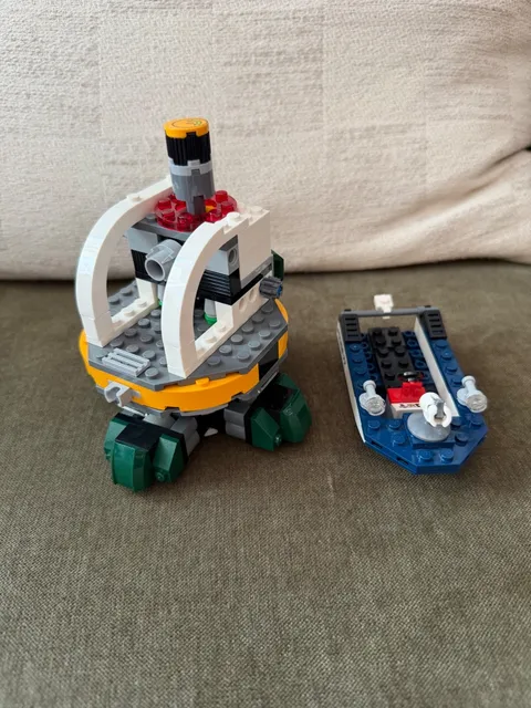 Lego 76059, SPIDER-MAN: DOC OCK'S TENTACLE TRAP (INCOMPETE FOR PARTS)