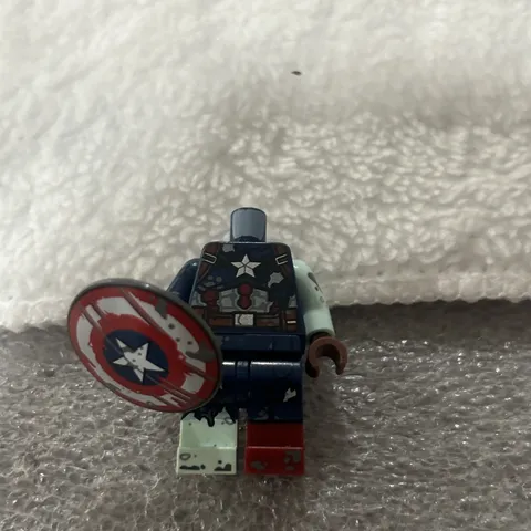 LEGO ® Zombie Captain America 71031 Marvel Studios ™ Series Minifigure