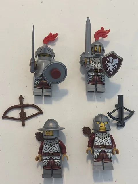 New LEGO Castle Griffin Knights Battle Pack - 4 Minifigures - idea232/idea236