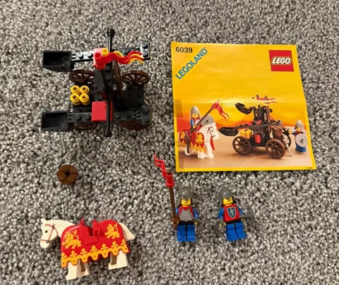 LEGO Castle Twin-Arm Launcher (6039) with Instructions & Minifigures Vintage