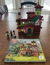 LEGO Disney Encanto 43202 the Madrigal House Set, incl manual, no box