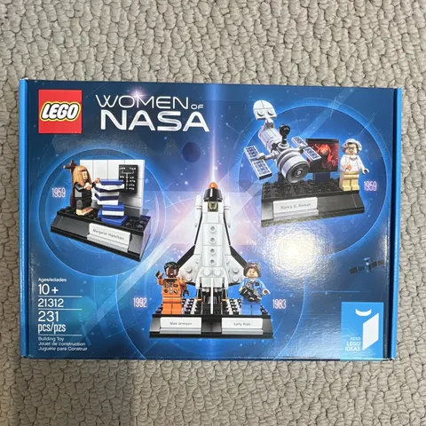 LEGO Ideas NASA Women of NASA 21312 231pcs 10+ Brick Separator Box