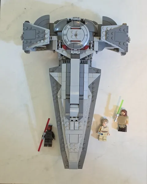 LEGO Star Wars Ship with Darth Maul, Luke Skywalker & Obi-Wan Kenobi (pre built)