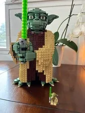 LEGO Star Wars: Yoda 75255 with minifigure. Incomplete
