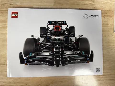 LEGO Mercedes AMG Petronas F1 W14 E Instruction Manual 42171