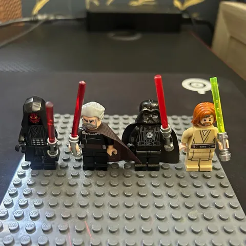 LEGO Star Wars Minifigure Lot Darth Vader,Darth maul, Count Dooku and obi wan