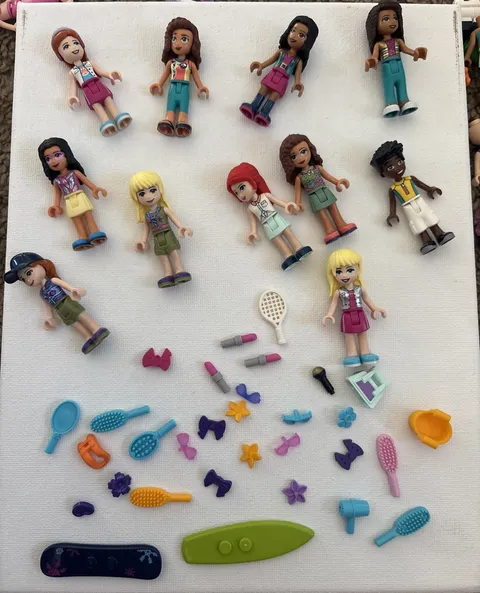 LEGO Friends Mini Doll Figure Lot of 10 w/ 30+ Accessories Brushes Makeup Sports