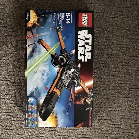 LEGO Star Wars: Poe's X-Wing Fighter (75102)