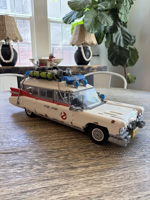 LEGO Icons 10274 Ghostbusters Ecto-1 2352pc Complete Set 16+ Separator
