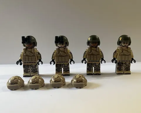 LEGO Custom Military Minifigures w/ vest and helmet accessories