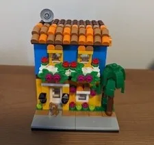 LEGO Other - House of the World 1 (40583) - 348 pcs