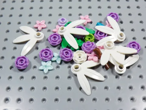 LEGO Lot of 30 Plants Minifig Leaves Flowers Stem Minifig White Lavender Pink BT