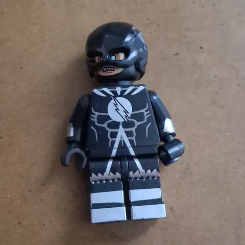 LEGO The Flash Minifigure Black Suit w/ White Lightning Print & Mask/Helmet
