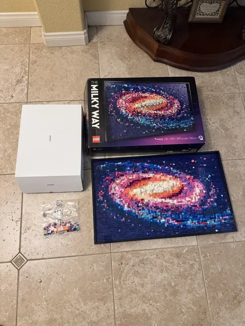 LEGO Art: The Milky Way Galaxy (31212) w/ Original Box & All Pieces Excellent !