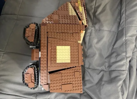 LEGO Star Wars: Sandcrawler (75220) Complete With Minifigs And 2 Extra Jawas