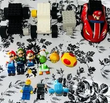 K’NEX Mario Kart + Lego Mini figs
