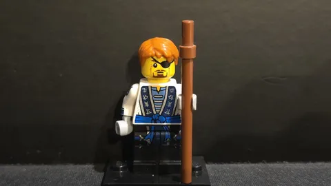 LEGO Ninjago Future Jay Minifigure 2018 Toys'R'Us Bricktober Exclusive 5005257