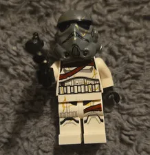 LEGO Star Wars Scout Trooper Minifigure White Armor Gray Helmet Black Blaster