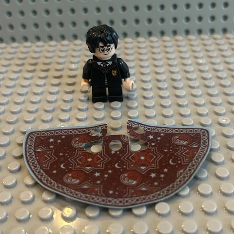 LEGO Harry Potter Minifigure w/Invisibility Cloak #colhp15 - New Condition