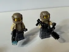 (2) LEGO Resistance Trooper Minifigure Star Wars Episode 7 75131 sw0698
