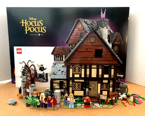 LEGO Ideas #21341 Disney Hocus Pocus Complete w/manual & box