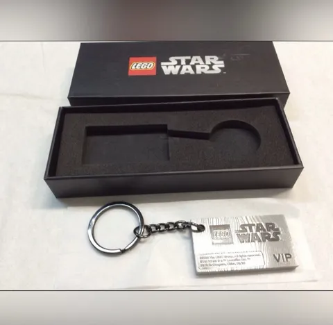 LEGO Star Wars VIP Keychain Mandalorian Beskar 5007403 Metal Key Chain Promo New