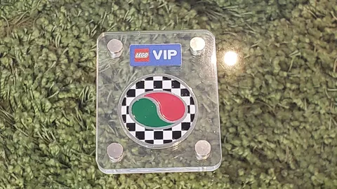 LEGO VIP Classic City Octan Collectible Coin 2021 in Sealed Case BRAND NEW