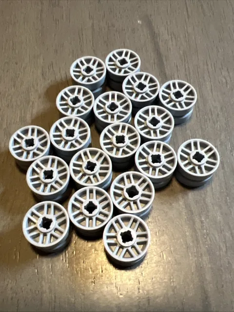 LEGO 11208 Light Bluish Gray Wheel 14mm D. x 9.9mm x18