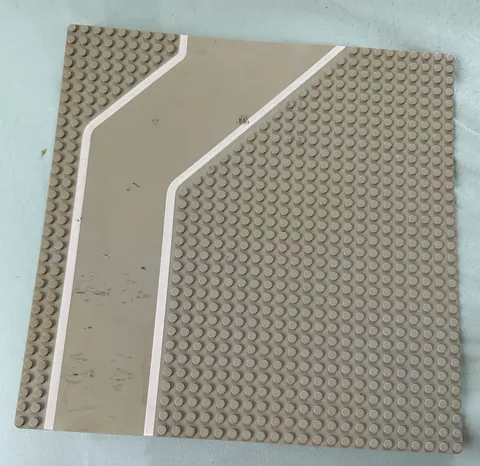 Vintage 1986 Gray Baseplate 32 x 32 with Driveway & White Stripe 4478px1.