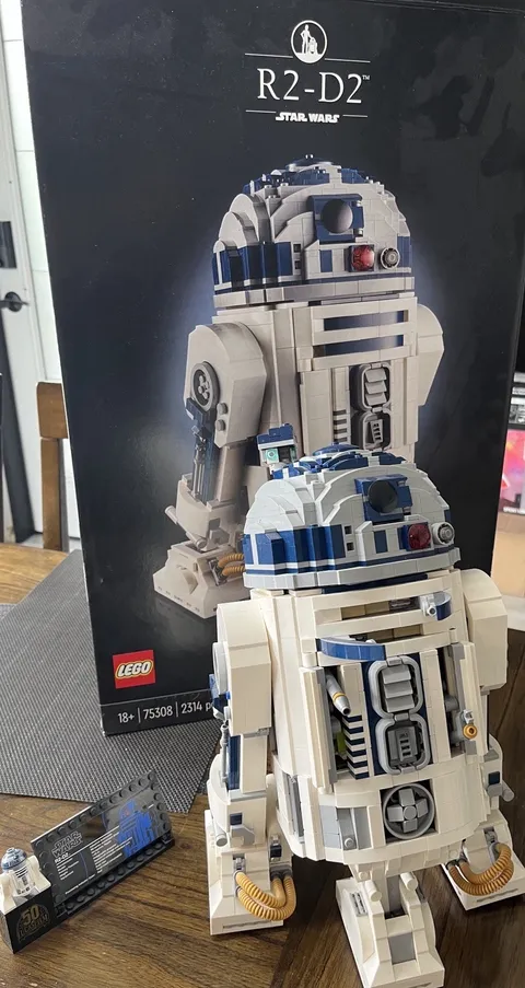 LEGO Star Wars: R2-D2 (75308)- used, assembled