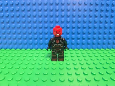 Lego Iron Skull Minifigure Marvel Super Heroes sh0215 76048 CMF Lot Rare Retired