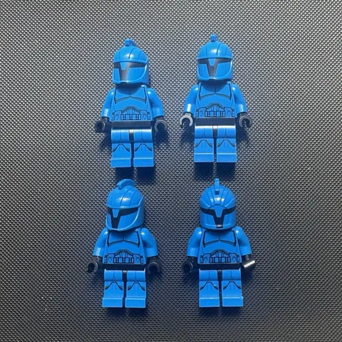 LEGO Star Wars Clone Trooper Minifigure Lot of 4 - Blue w/ Helmets & Blasters