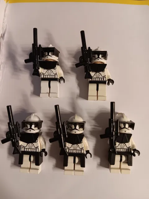 LEGO Star Wars Clone Troopers Phase 1 Minifigure Lot, visors, leg armor, pau