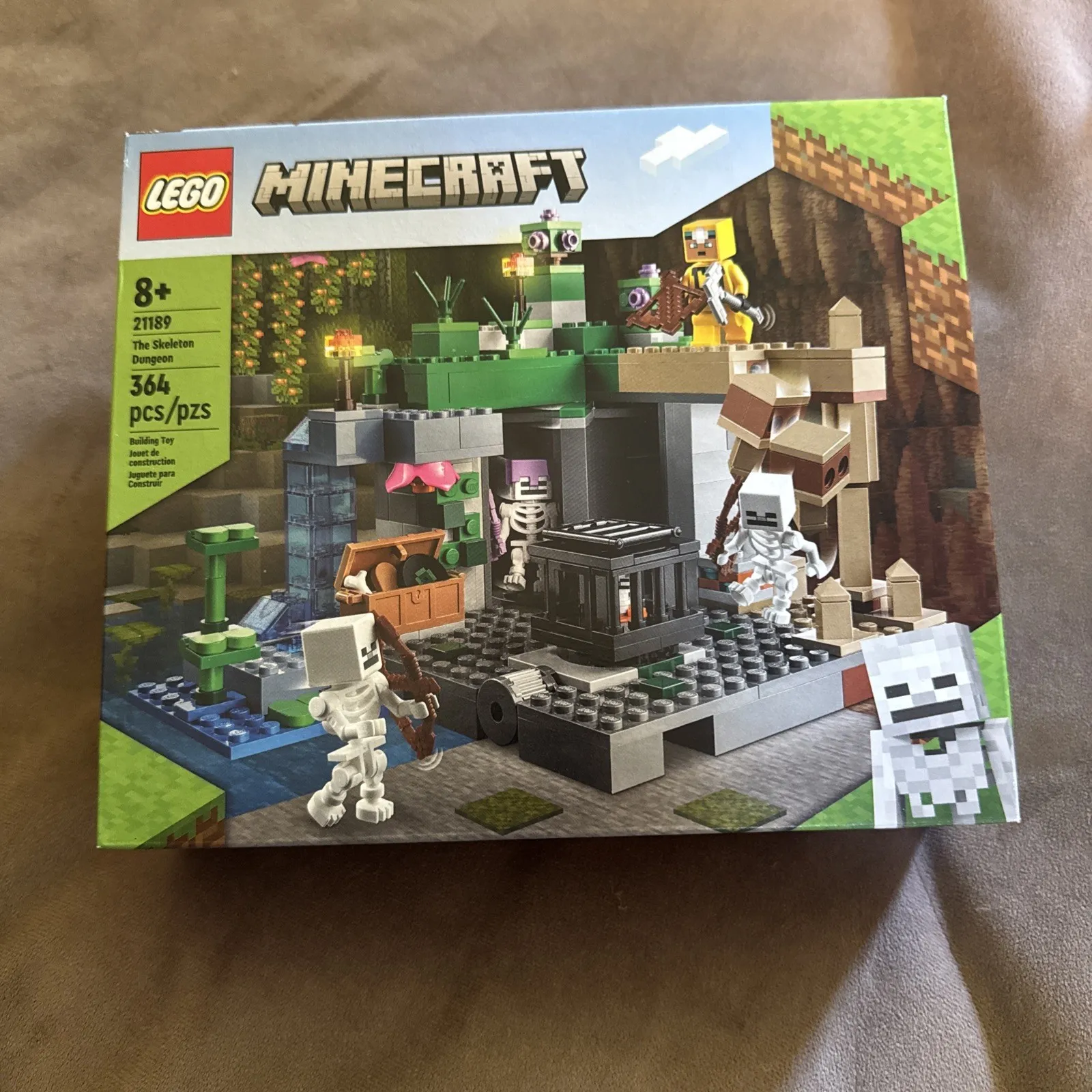 LEGO Minecraft: The Skeleton Dungeon (21189)