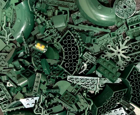 LEGO Earth Green LOT of 250+ Pieces Bulk - 10 oz