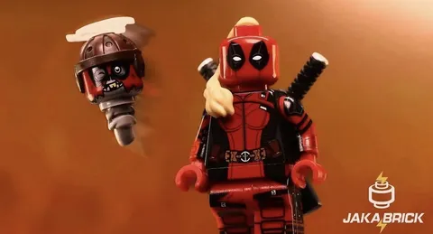 LEGO Jaka Brick Custom Deadpool & Wolverine Movie Crimson Lady Pool Minifigure