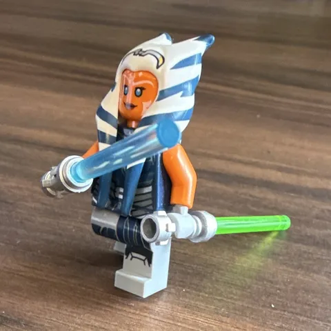 LEGO Star Wars Ahsoka Tano Minifigure with Lightsabers, Age 5+