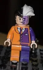 LEGO Two-Face Minifigure 2012 - 6864 - Batmobile Chase **Very Good Condition**
