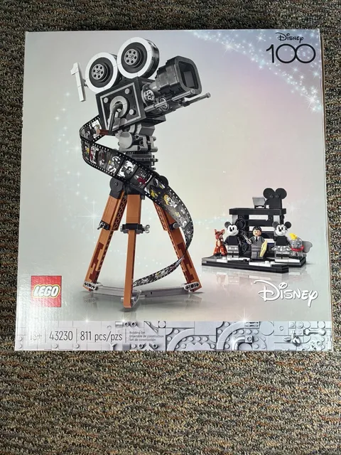 LEGO Disney: Walt Disney Tribute Camera (43230) 18+ 811 pieces Brand New Sealed