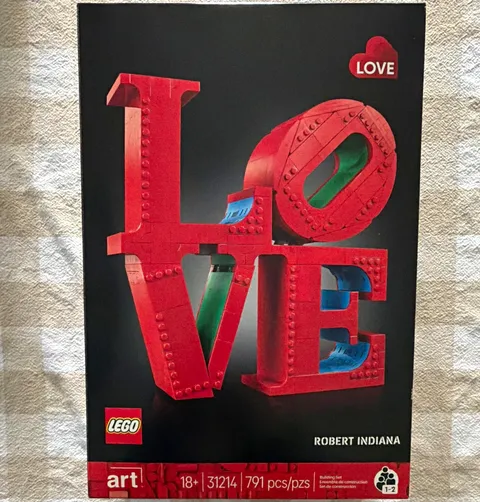 LEGO Art LOVE 31214 Complete Set 791 Pieces Building Kit Ages 18+
