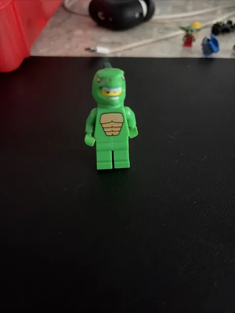 Lego Lizard Man Collectible Minifigure Series 5 8805 CMF col070