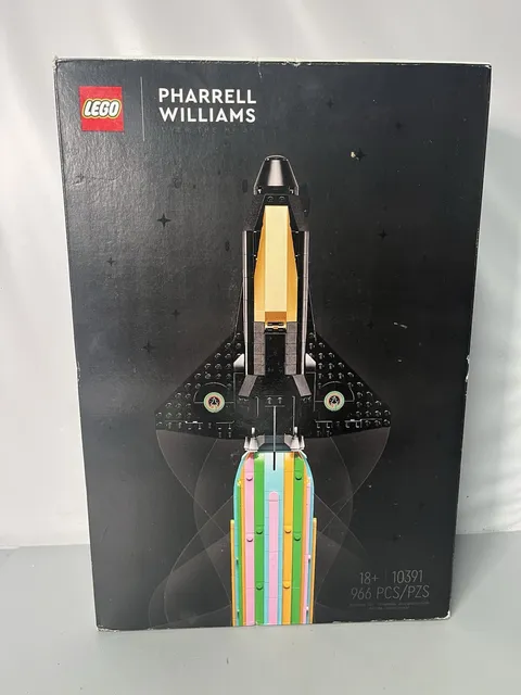 LEGO Moments: Over the Moon with Pharrell Williams (10391) NEW